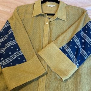 Boutique detail blouse, size large